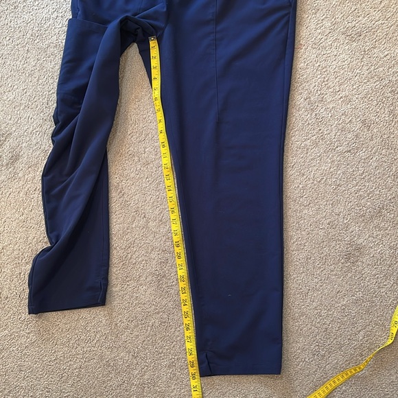 Ladies Scrubs - Picture 4 of 8